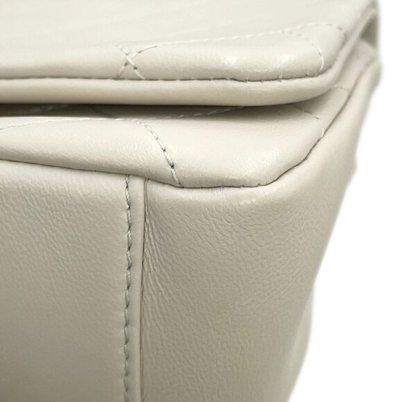 CHANEL Matelasse ChainShoulder Calf Leather Off-white - Picture 8 of 16